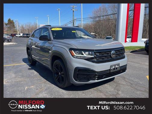 2023 Volkswagen Atlas Cross Sport 2.0T SEL R-Line Black