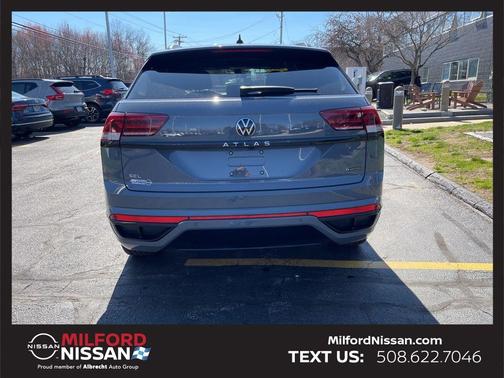 2023 Volkswagen Atlas Cross Sport 2.0T SEL R-Line Black