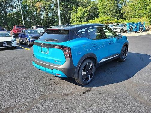 2025 Nissan Kicks SR