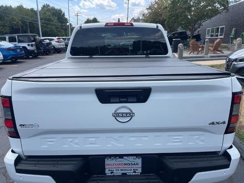 2025 Nissan Frontier SV