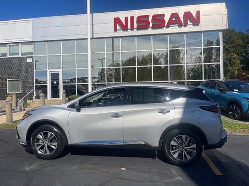 2023 Nissan Murano SV