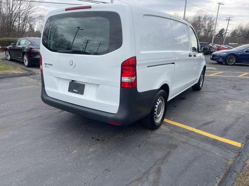 2022 Mercedes-Benz Metris Base