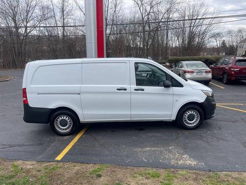 2022 Mercedes-Benz Metris Base