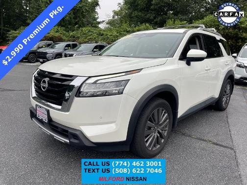 2024 Nissan Pathfinder SL