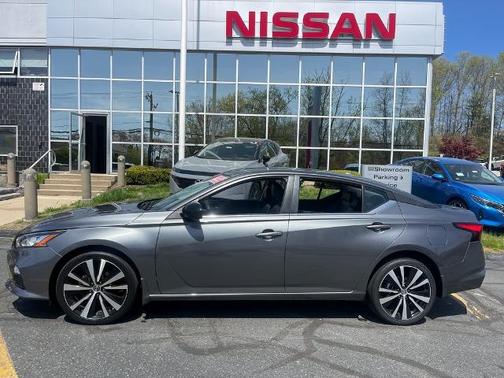 2022 Nissan Altima 2.5 SR