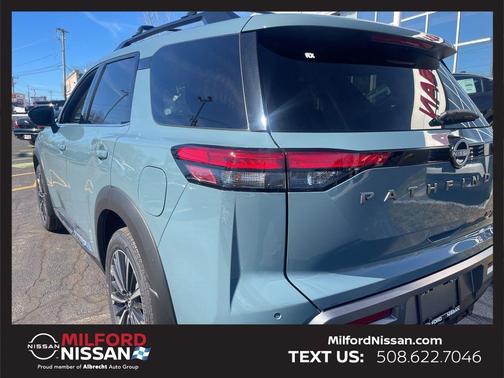 2026 Nissan Pathfinder Platinum