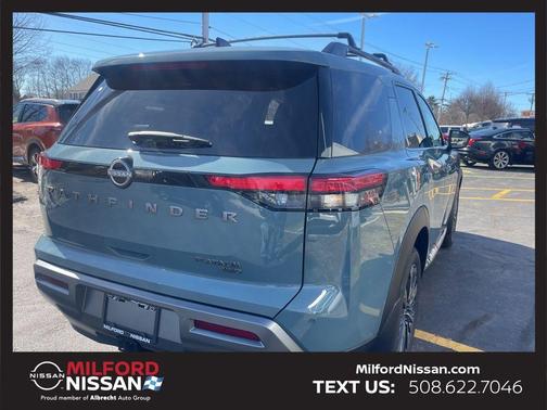 2026 Nissan Pathfinder Platinum