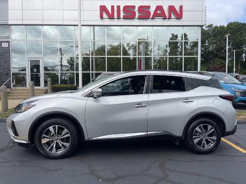 2023 Nissan Murano SV