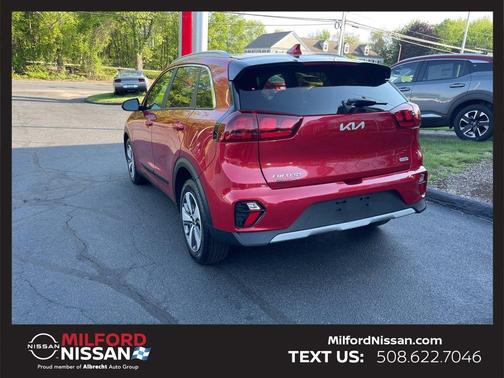 Runway Red 2022 Kia Niro LX