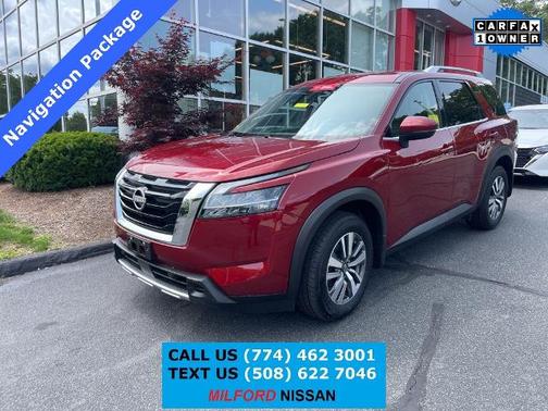 2024 Nissan Pathfinder SL