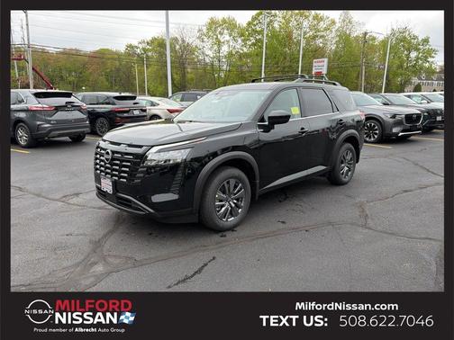 Black 2026 Nissan Pathfinder SV