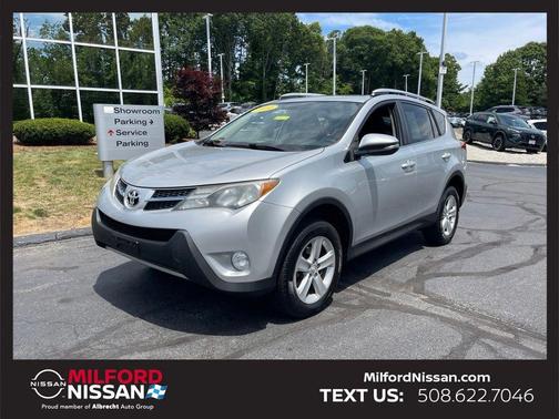 Classic Silver Metallic 2014 Toyota RAV4 XLE