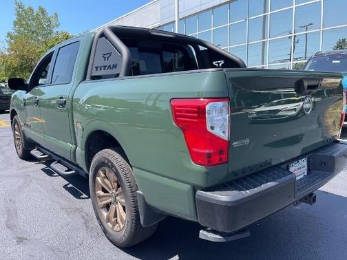 2024 Nissan Titan SV