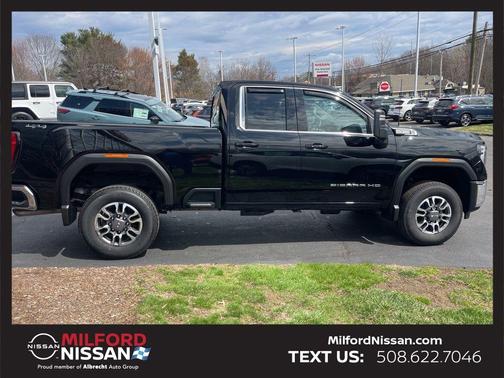 Onyx Black 2024 GMC Sierra 2500 SLE