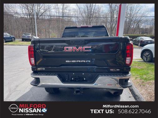 Onyx Black 2024 GMC Sierra 2500 SLE