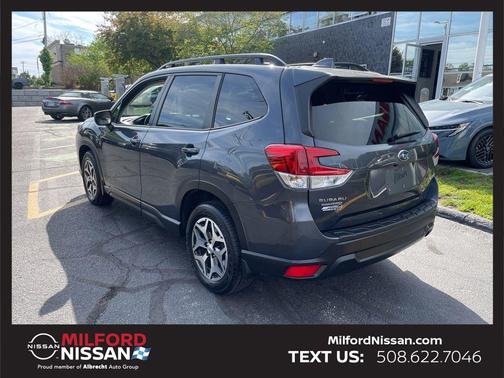 Magnetite Gray Metallic 2022 Subaru Forester Premium
