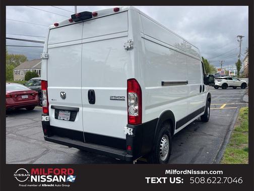 Bright White Clearcoat 2026 RAM ProMaster 2500 High Roof