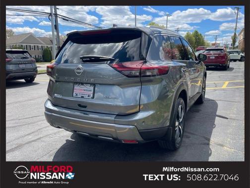 Gun Metallic 2024 Nissan Rogue SL