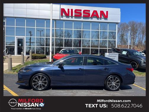 Parisian Night Pearl 2019 Toyota Avalon XSE