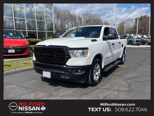 Bright White Clearcoat 2023 RAM 1500 Big Horn