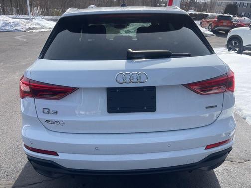 2023 Audi Q3 45 S line Premium