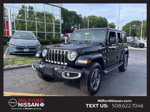 Black Clearcoat 2023 Jeep Wrangler Sahara