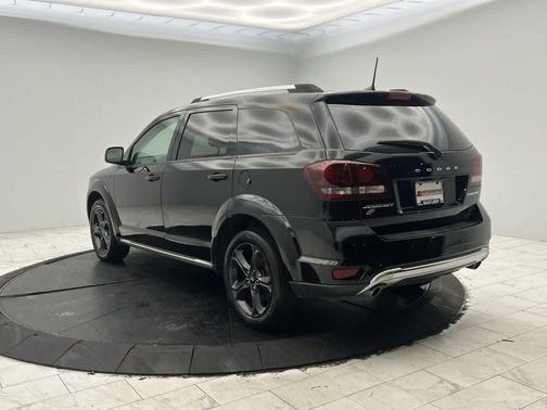 Pitch Black Clearcoat 2019 Dodge Journey Crossroad