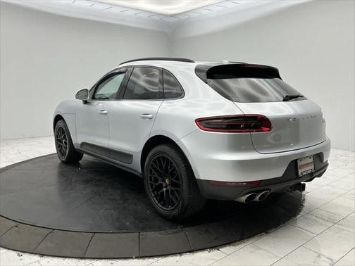 2016 Porsche Macan S