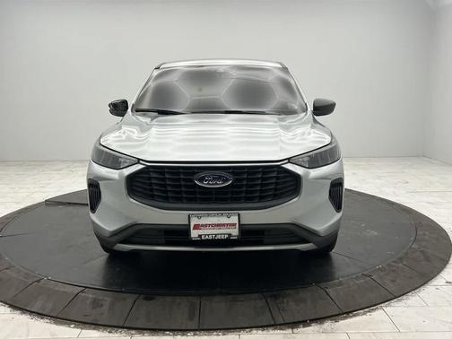 ICONIC SILVER METALLIC 2024 Ford Escape Active