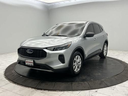 ICONIC SILVER METALLIC 2024 Ford Escape Active