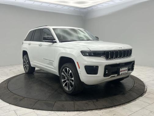 2022 Jeep Grand Cherokee Overland