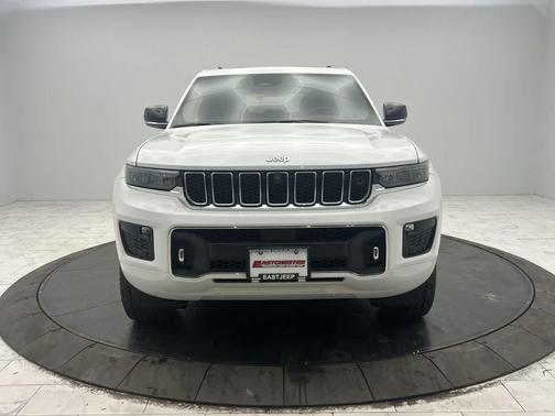 2022 Jeep Grand Cherokee Overland