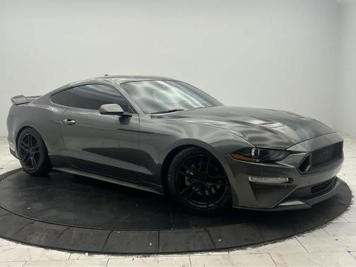 2021 Ford Mustang EcoBoost
