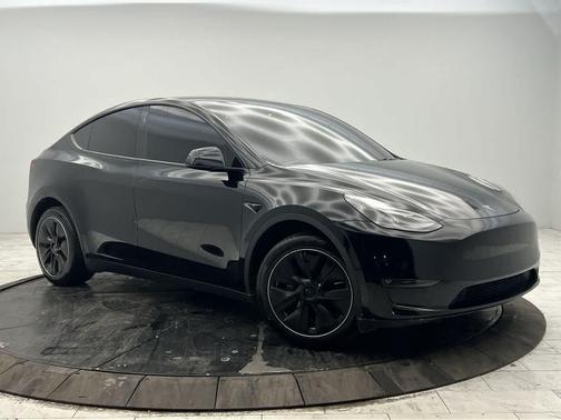 2024 Tesla Model Y Long Range Dual Motor All-Wheel Drive