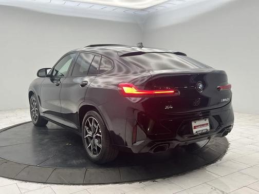 2022 BMW X4 M40i