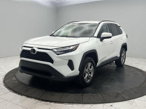 Ice Cap 2023 Toyota RAV4 XLE