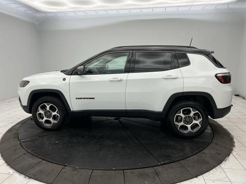 Bright White Clearcoat 2022 Jeep Compass Trailhawk