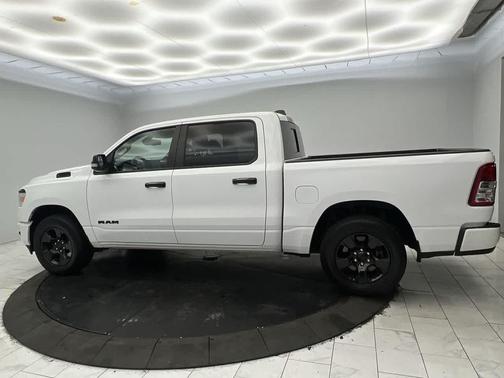 Bright White Clearcoat 2019 RAM 1500 Big Horn