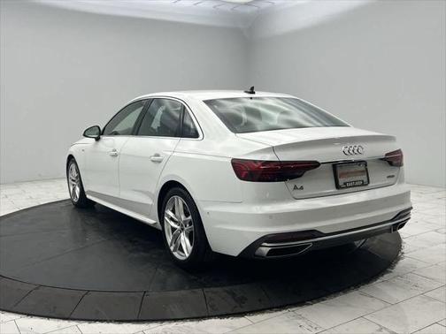 2022 Audi A4 Prestige 45 TFSI S line quattro S tronic