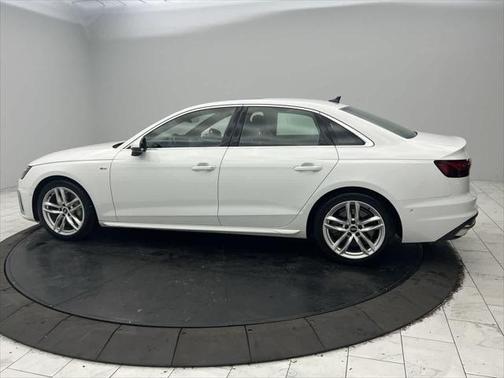 2022 Audi A4 Prestige 45 TFSI S line quattro S tronic