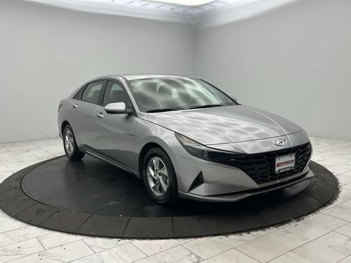 2021 Hyundai ELANTRA SE