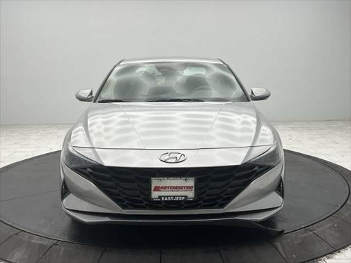 2021 Hyundai ELANTRA SE