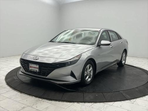 2021 Hyundai ELANTRA SE
