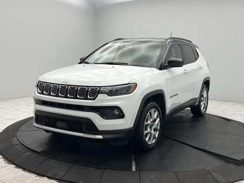 Bright White Clearcoat 2025 Jeep Compass Limited