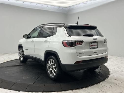 Bright White Clearcoat 2025 Jeep Compass Limited