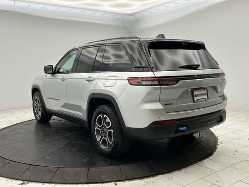 2023 Jeep Grand Cherokee 4xe Trailhawk
