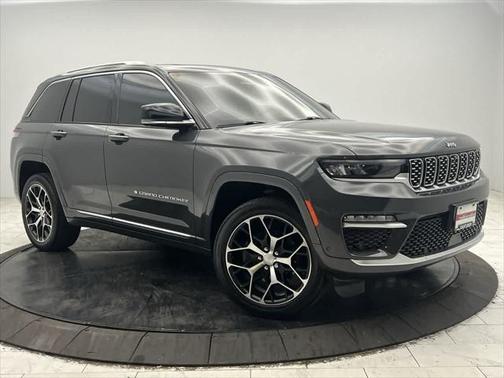 2022 Jeep Grand Cherokee Summit