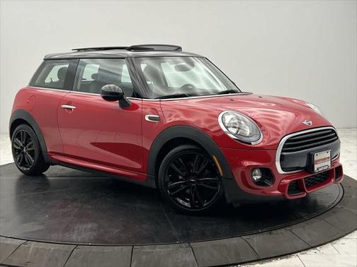 2017 MINI Hardtop Cooper