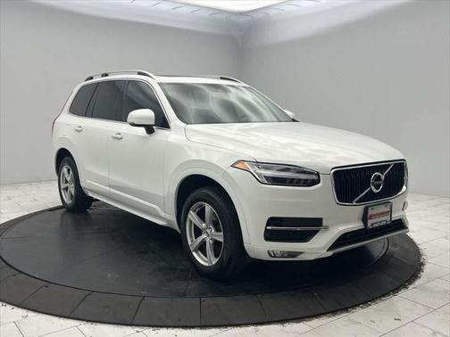 2018 Volvo XC90 T5 Momentum