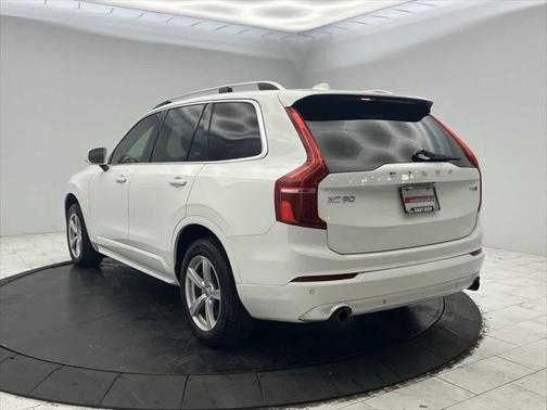 2018 Volvo XC90 T5 Momentum